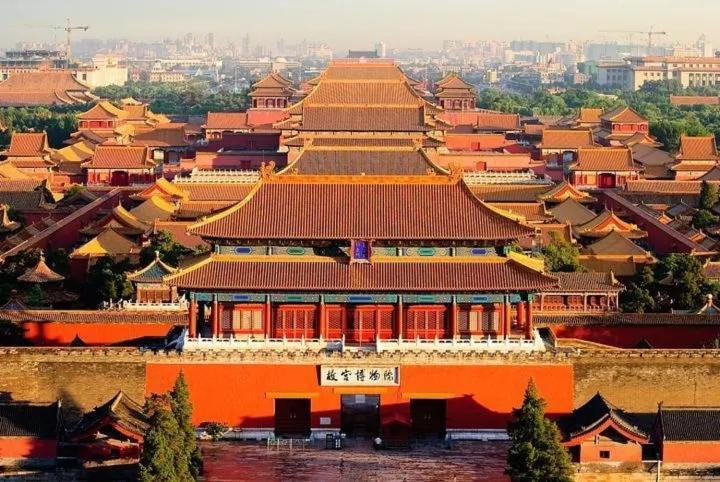 The East Hotel-Very Close To The Drum Tower,The Lama Temple,Houhai Bar Street,And The Forbidden City,There Are Many Old Beijing Traditional Hutongs Around The Hotel ,Experience The Culture Of Old Beijing Hutongs,Near Exit A Of Shichahai On Metro Line Kültér fotó